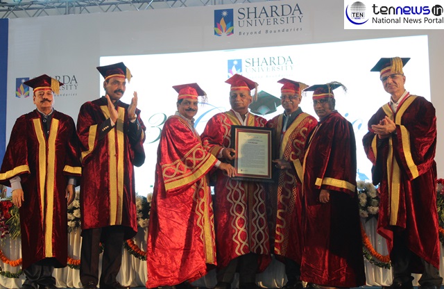 शारदा विश्वविद्यालय के दीक्षांत समारोह में 3895 छात्रों को प्रदान की गई उपाधियां